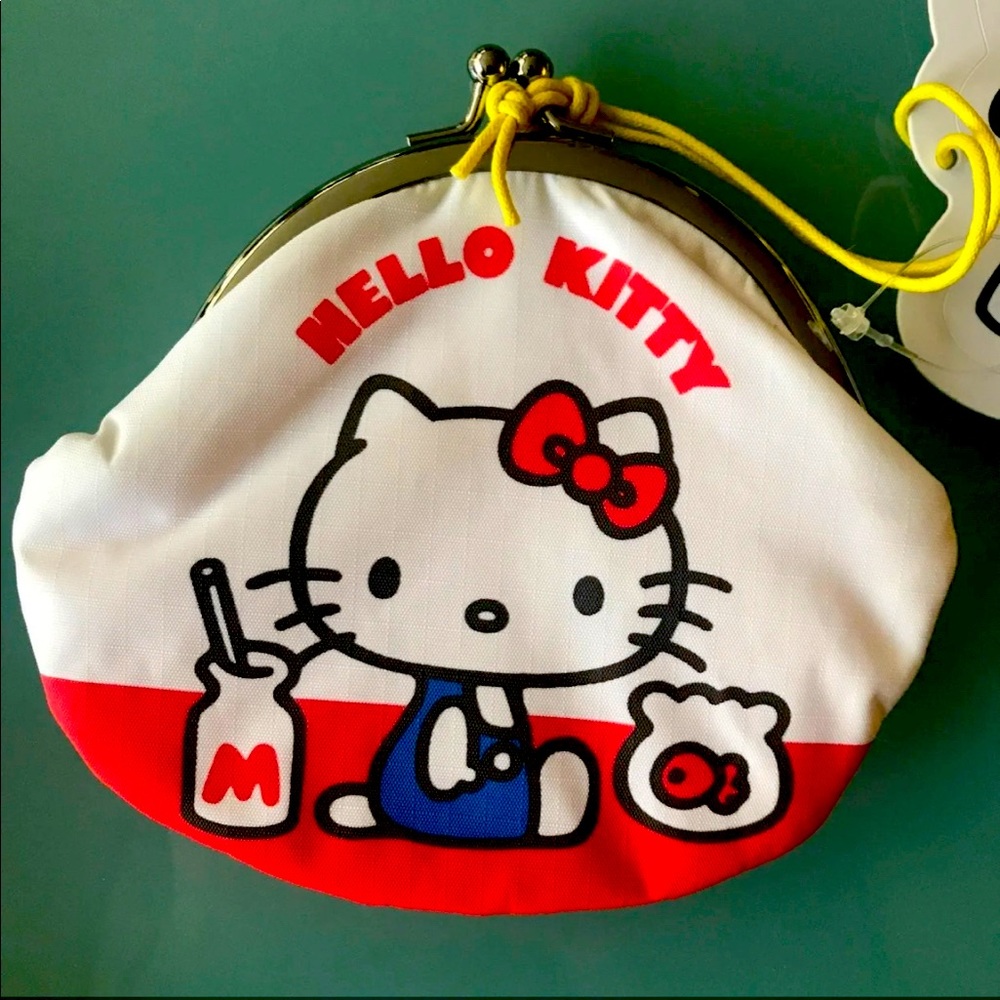 Hello kitty coin purse